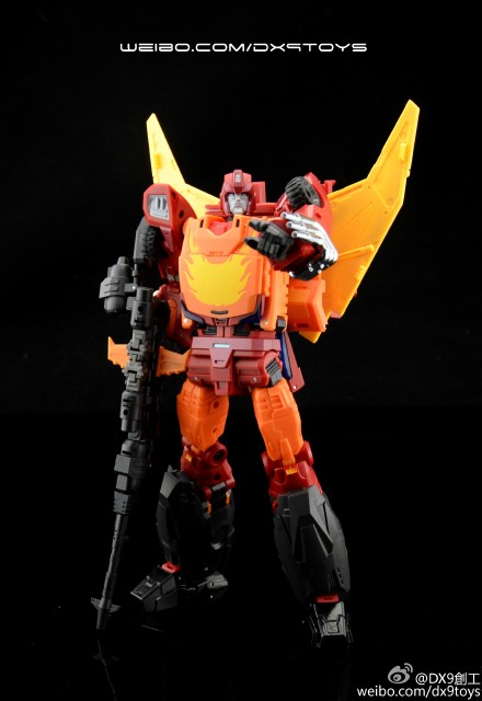DX9 D06 Carry - Photos Of Final Production Rodimus Prime-Like